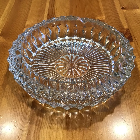 Vintage Other - VINTAGE CRYSTAL STARBURST CIGAR ASHTRAY/BR. HOLD